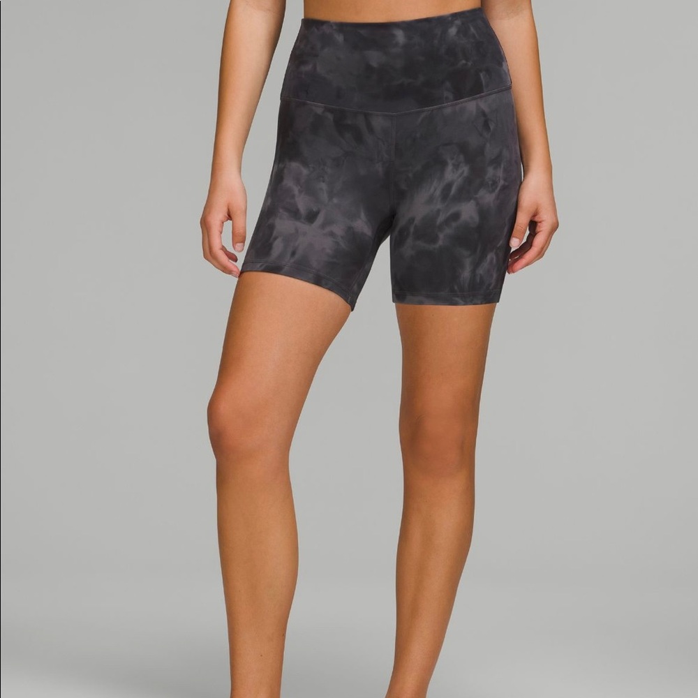 Lululemon diamond die pitch gray shorts